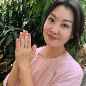 Hana, mature asian woman from Long Beach