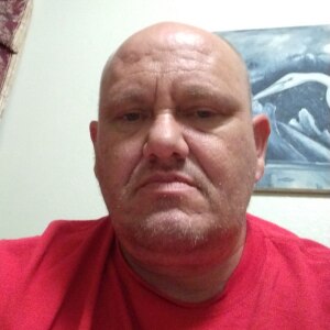 Elliot, mature gay man from Jennifer