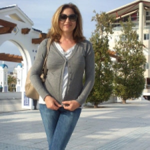 Isla, single woman over 50 from Amelia